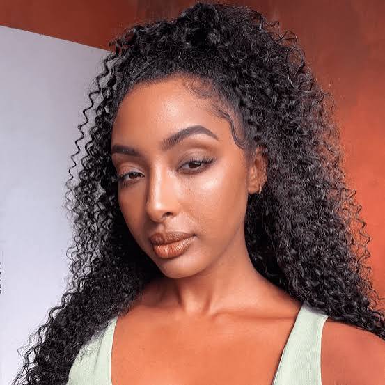 Mid-Back Layered Cut With Loose Curls Mid-Back Layered Cut With Loose Curls — Classy Frizzy Hair