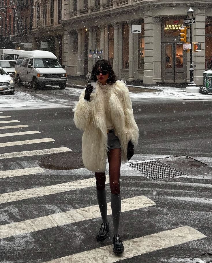 Cream Faux Fur Coat with Shorts and Loafers Cream Faux Fur Coat with Shorts and Loafers — Classy Fur Outfits