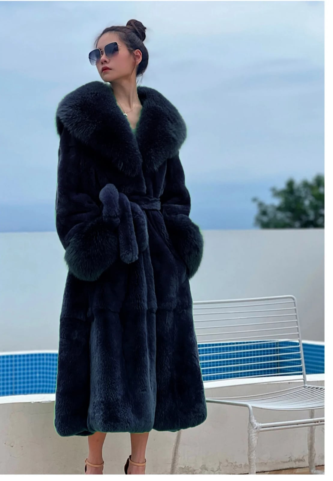 Oversized Gray Fur Coat with Shearling Collar Oversized Gray Fur Coat with Shearling Collar — Classy Fur Outfits