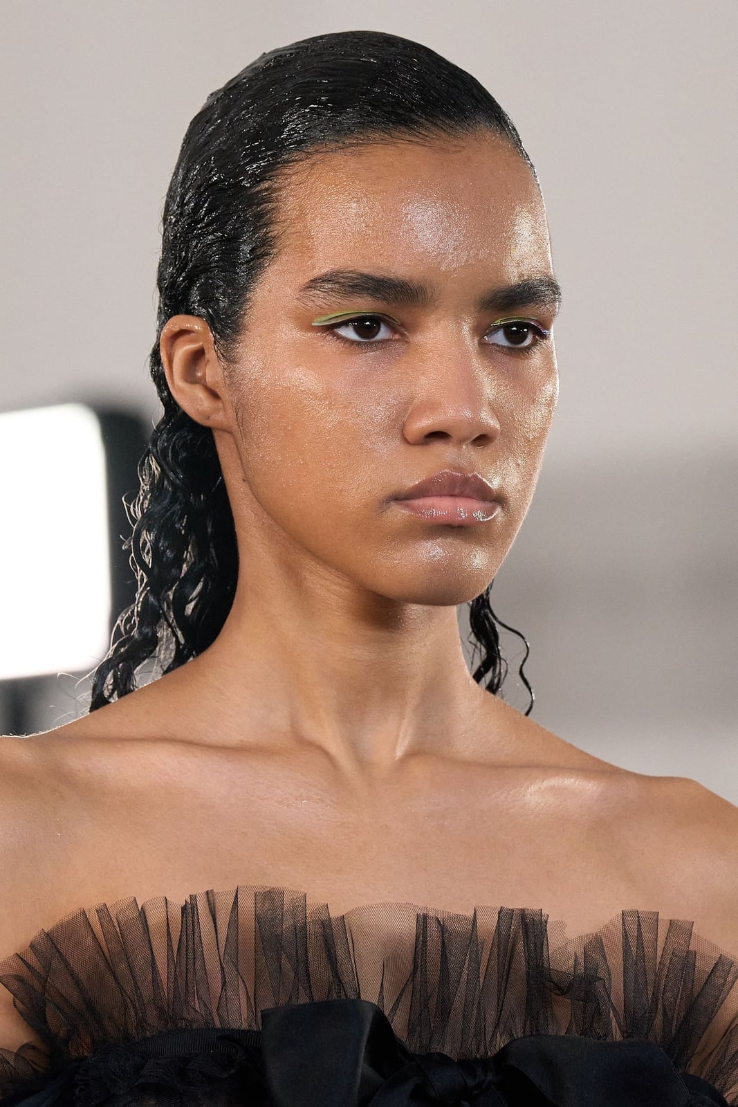 Mid-Back Wavy Black Wet Look — Classy Greasy Hair Hairstyles