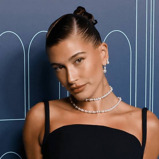 Polished Mid-Back High Ponytail, Dark Brown — Classy Greasy Hair Hairstyles