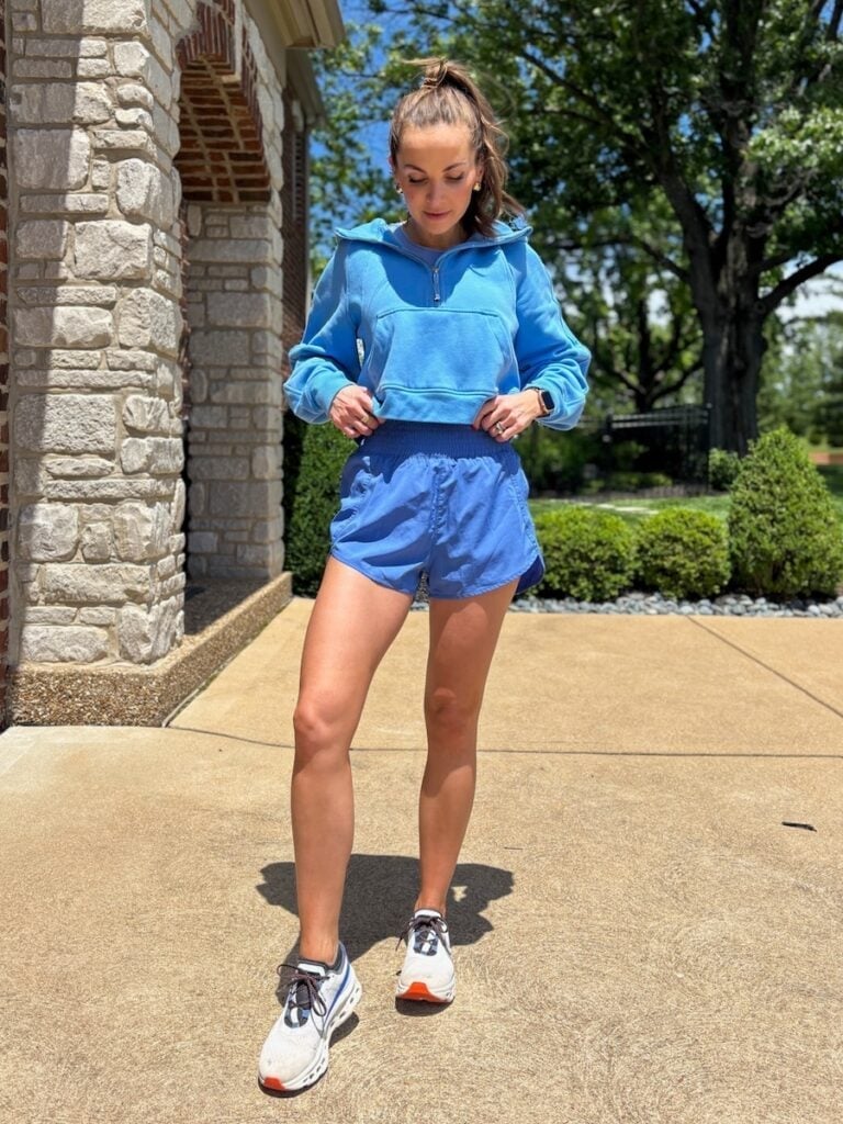 Bright blue cropped hoodie with light blue running shorts Bright blue cropped hoodie with light blue running shorts — Classy Gym Outfits