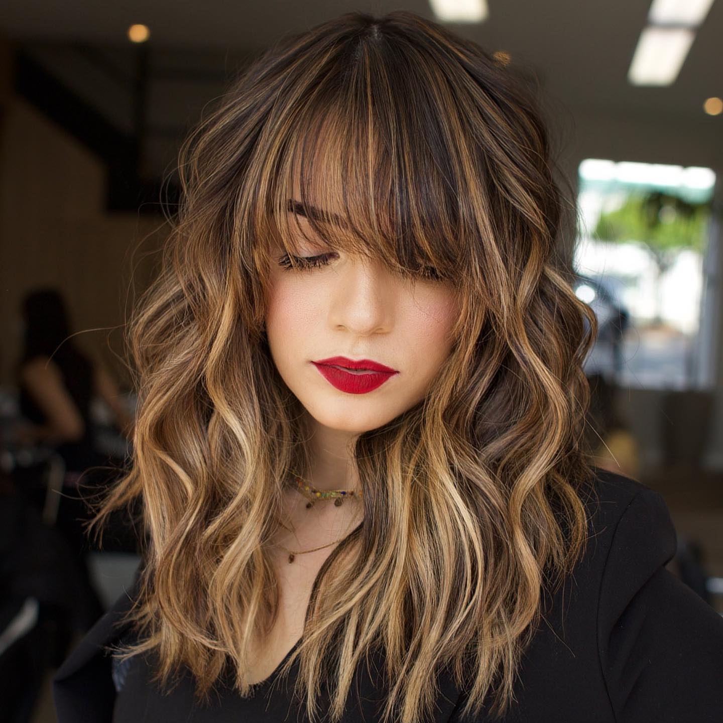 Chin Layered Bob With Relaxed Wavy Texture Chin Layered Bob With Relaxed Wavy Texture — Classy Hairstyles for Thick Hair