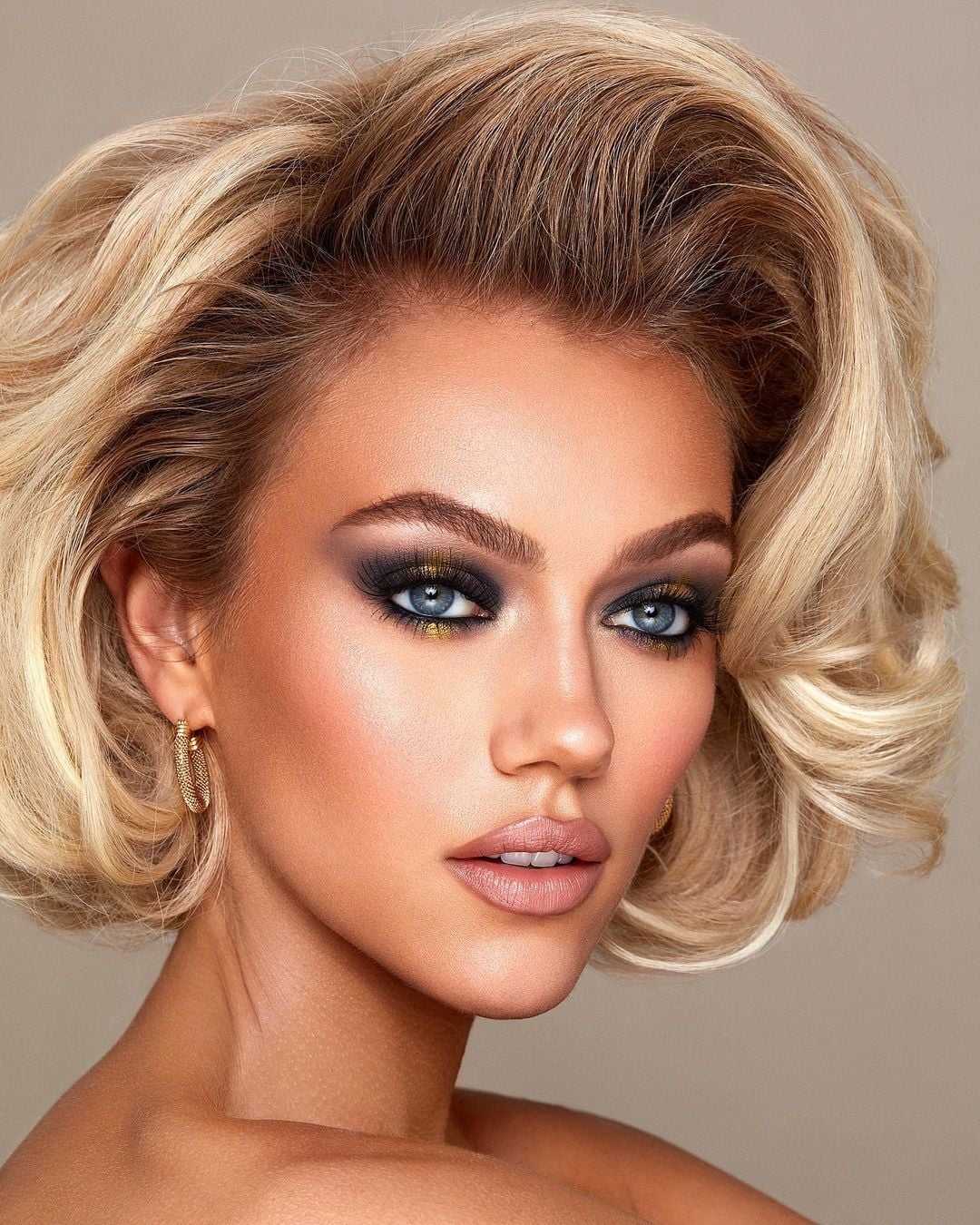 8 Sleek and Elegant Hairstyles ...