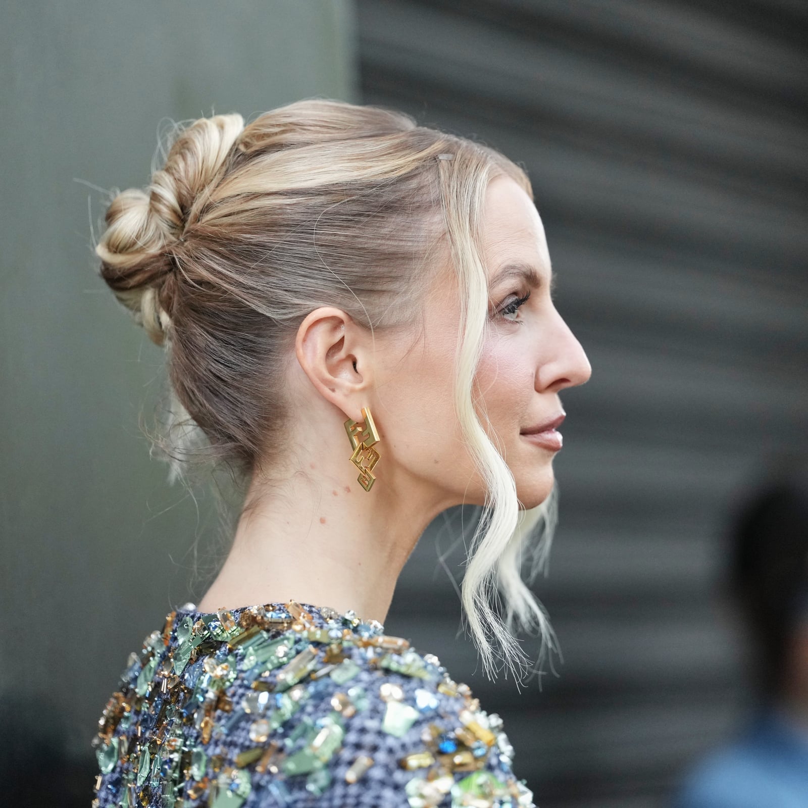 Blonde High Bun With Soft Sculpted Waves — Classy High Bun Hairstyles