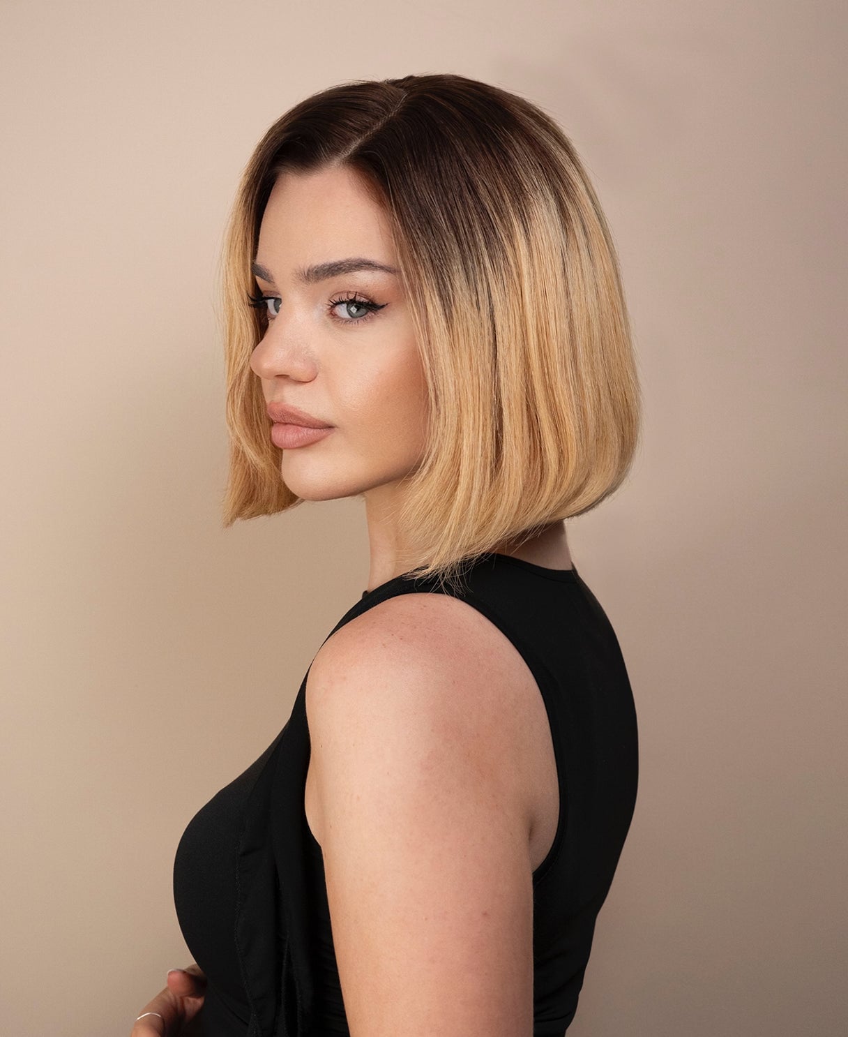 Rooted Honey Blonde Bob With Subtle Highlights — Classy Highlights Wig