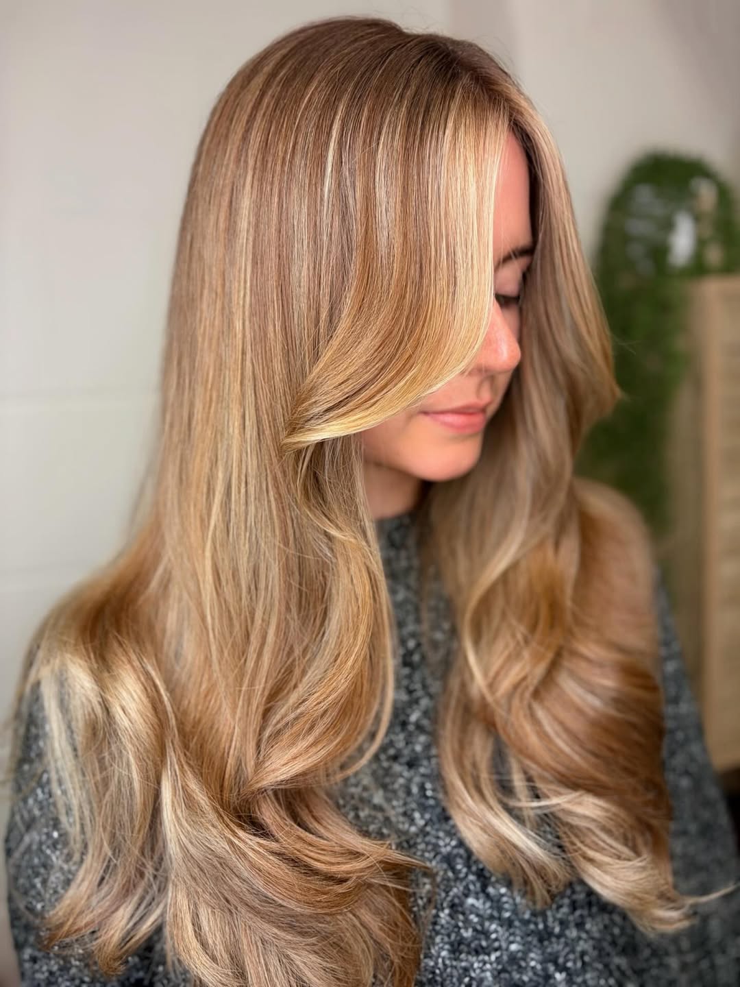 Mid-Back Balayage With Face-Framing Layers — Classy Honey Blonde Balayage