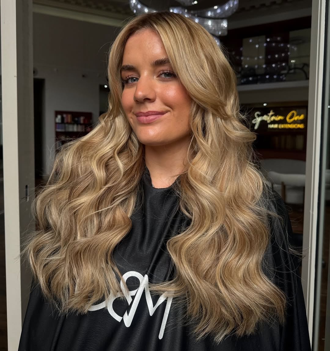 Mid-Back Honey Blonde With Highlights — Classy Honey Blonde Balayage