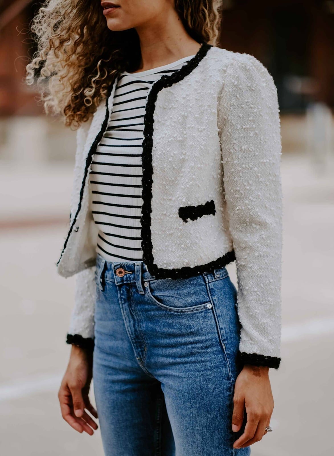 White textured boucle jacket with striped t-shirt — Classy Jacket Outfits