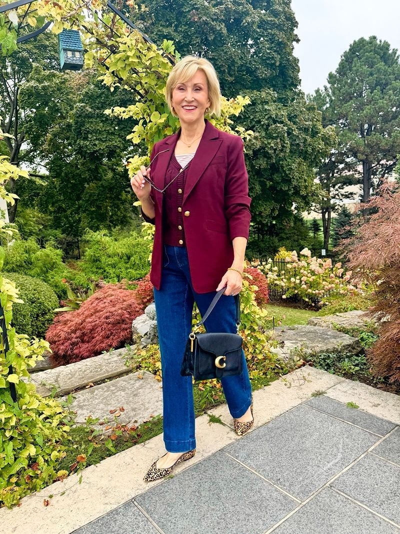 Burgundy blazer with blue jeans and leopard flats — Classy Jacket Outfits