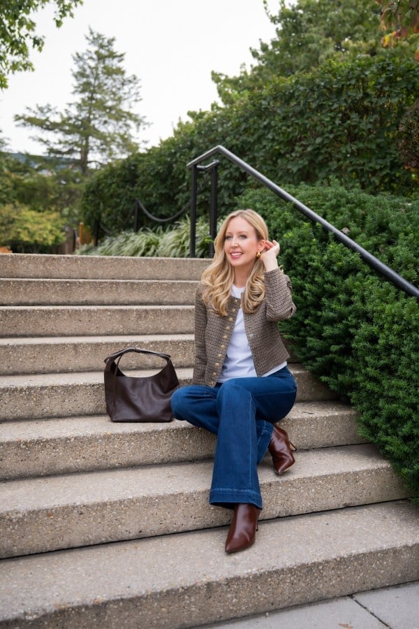Brown tweed cropped jacket with flared jeans — Classy Jacket Outfits