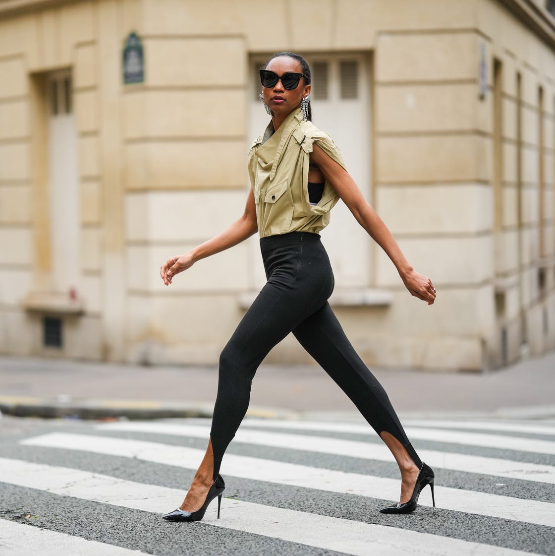 Utilitarian Vest and Stirrup Leggings for Streetwear Style — Classy Leggings Outfits
