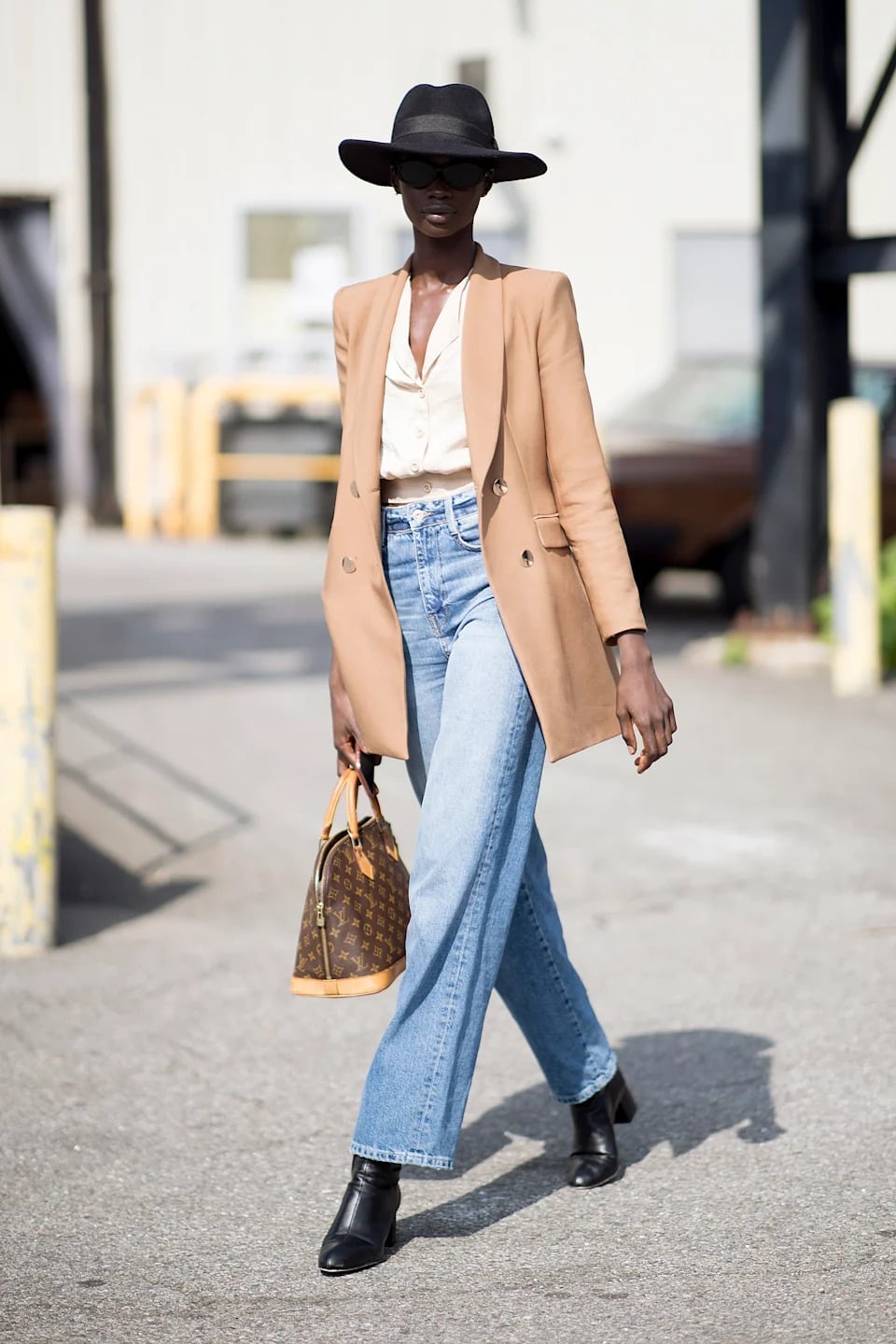 Camel Blazer with Light Blue Wide-Leg Jeans Camel Blazer with Light Blue Wide-Leg Jeans — Classy Minimalist Outfits