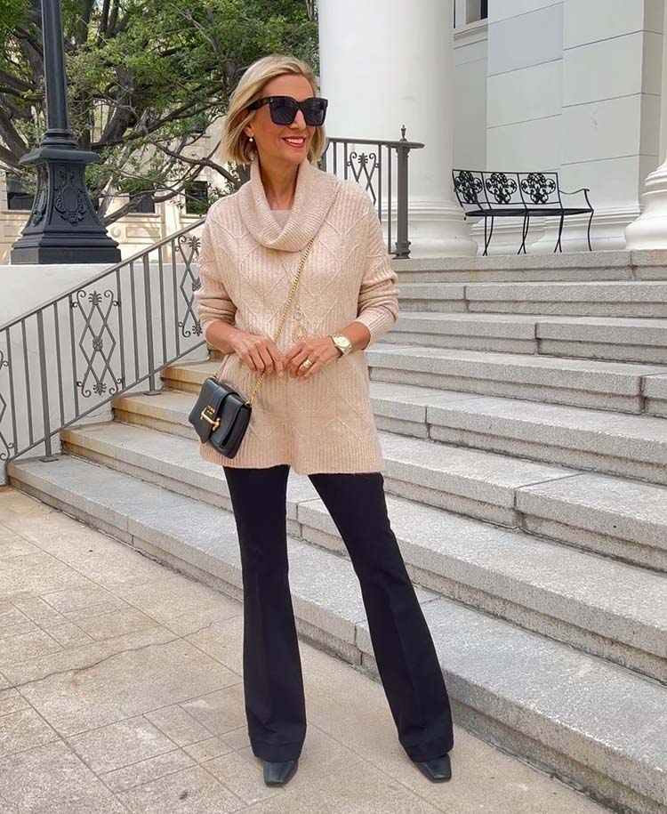 White Shirt with Tied Sweater and Wide-Leg Trousers White Shirt with Tied Sweater and Wide-Leg Trousers — Classy Minimalist Outfits