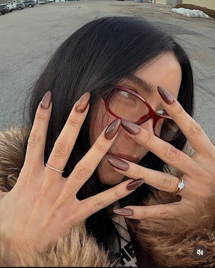 Dark Brown Nails With Nude White Gold Leaf Accent — Classy Mocha Nails