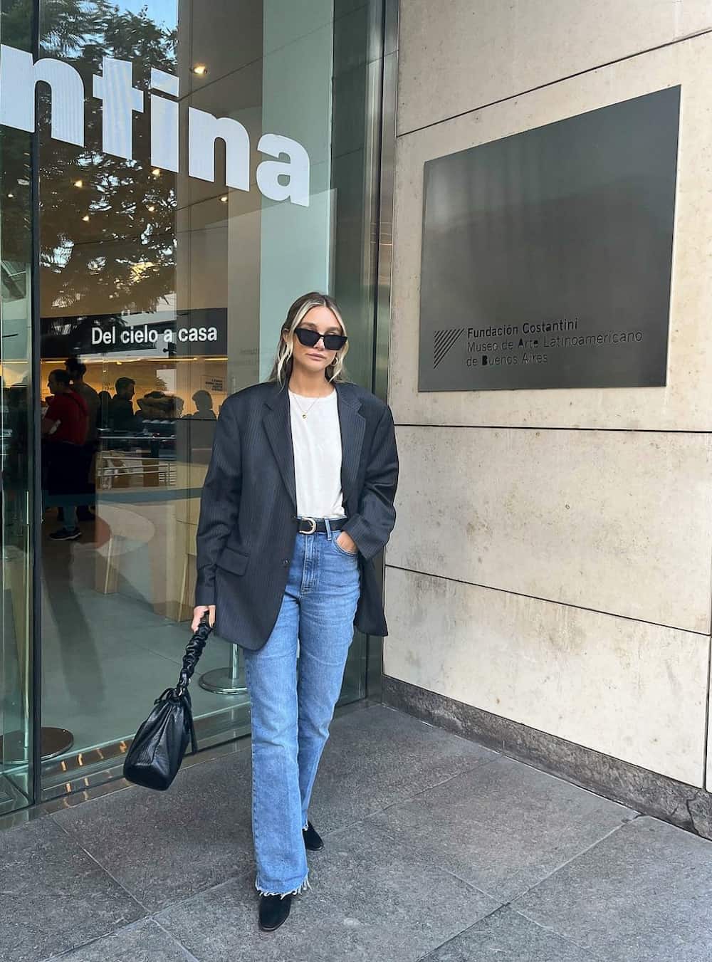 Gray Cropped Blazer With Black Leather Trousers Gray Cropped Blazer With Black Leather Trousers — Classy Museum Outfits