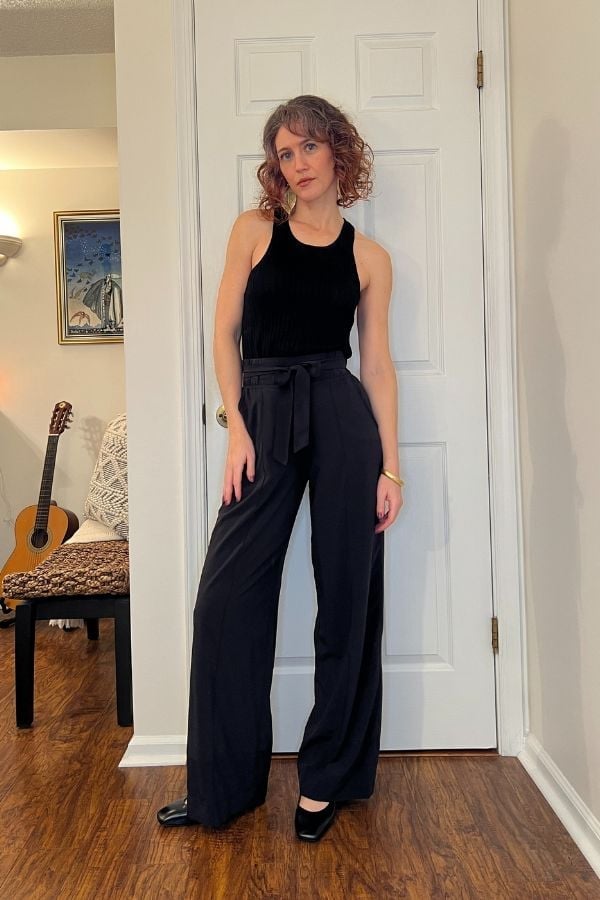 Black velvet tank top with high-waisted wide-leg pants Black velvet tank top with high-waisted wide-leg pants — Classy Night Outfits