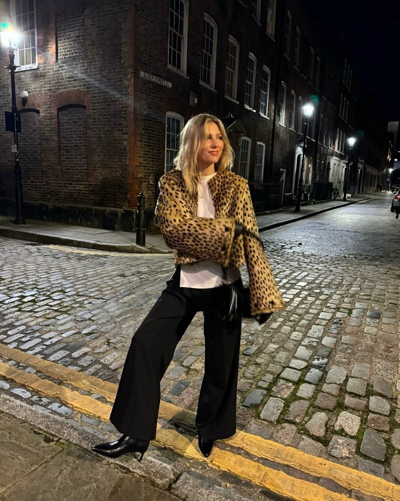Leopard print faux fur jacket over white t-shirt and wide-leg pants Leopard print faux fur jacket over white t-shirt and wide-leg pants — Classy Night Outfits