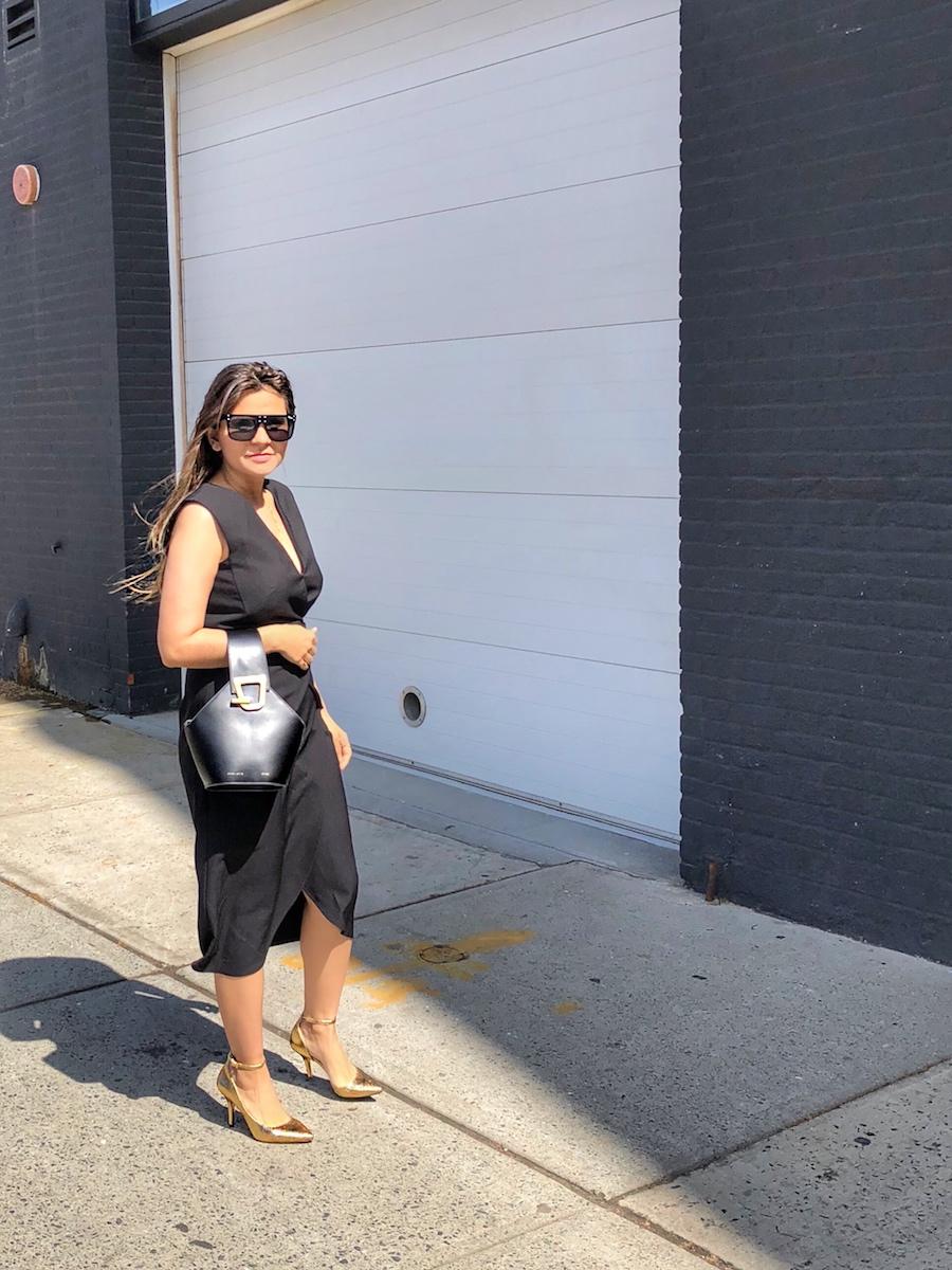 Black sleeveless midi dress with gold heels — Classy Office Siren Outfits