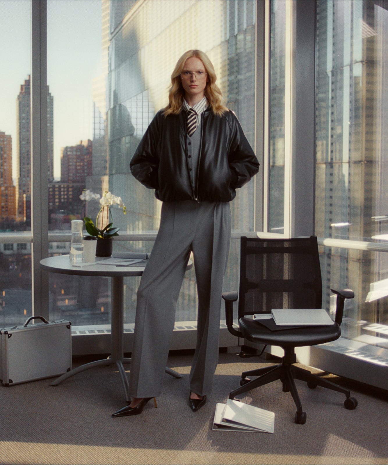 Gray wide-leg trousers with white shirt and bomber jacket — Classy Office Siren Outfits