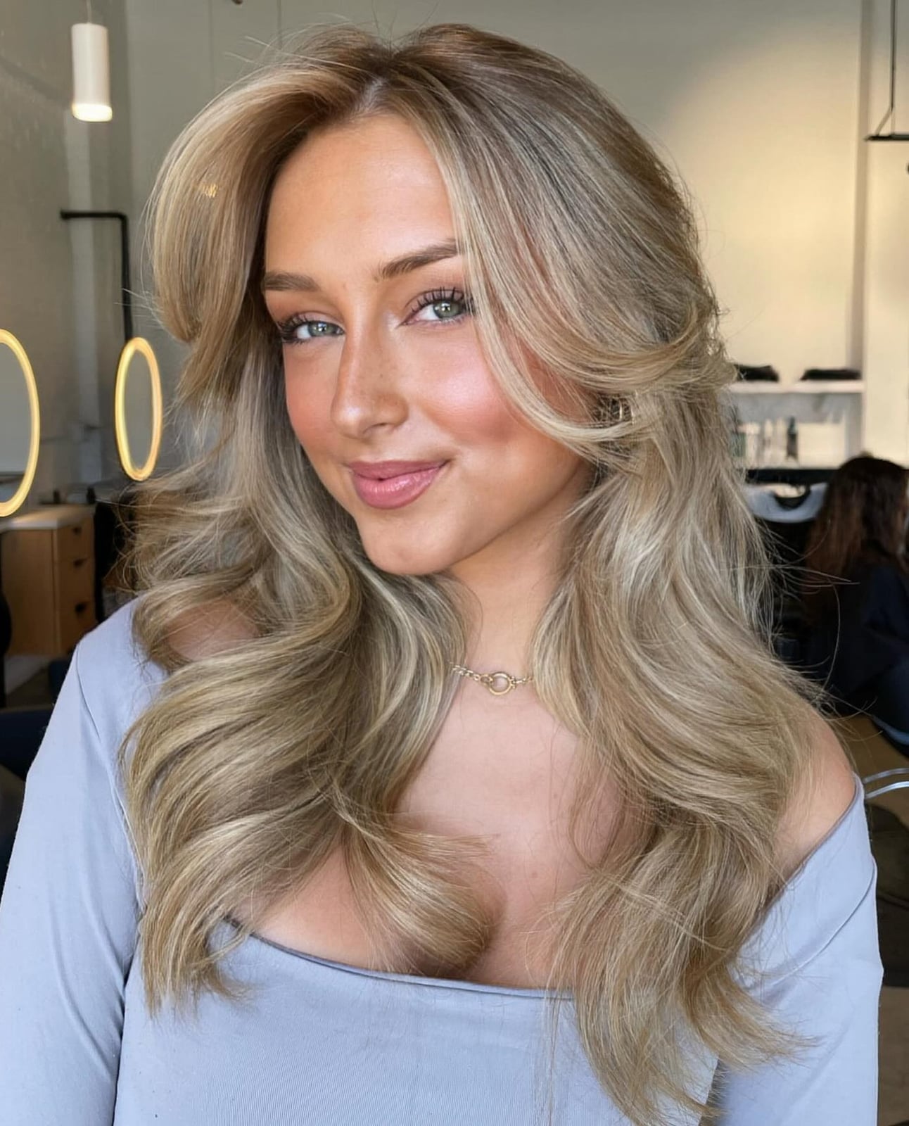 Collarbone Bob Creamy Blonde Lowlights, Mid-Back — Classy Old Money Blonde