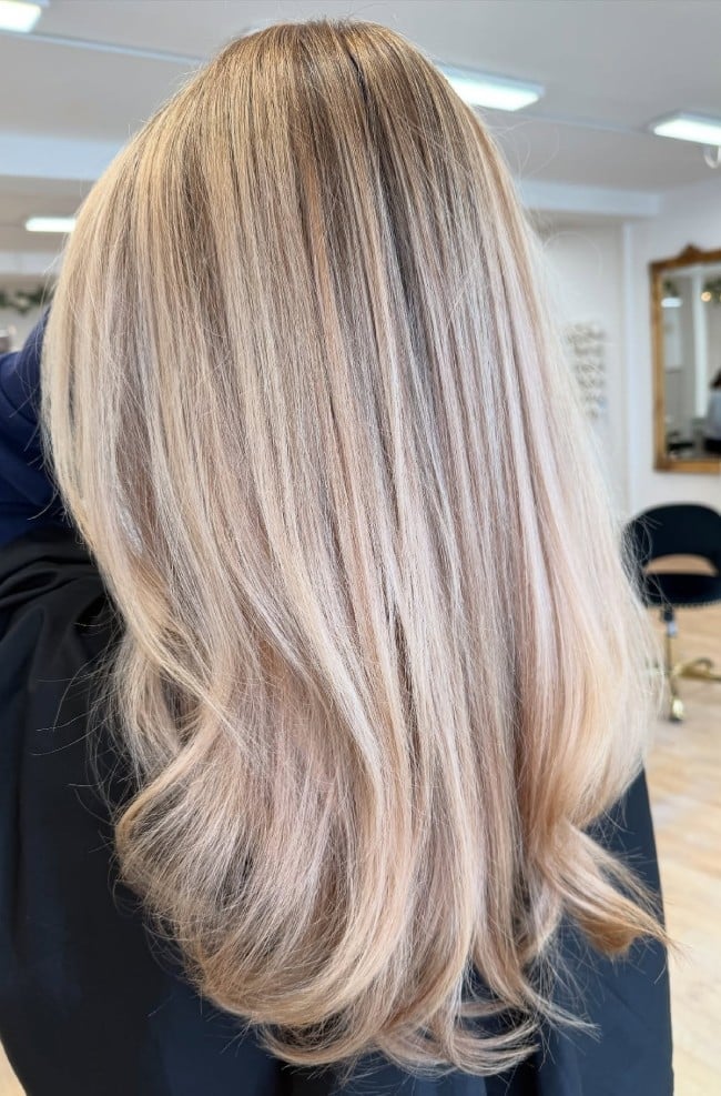 Mid-Back Golden Blonde With Heavy Highlights — Classy Old Money Blonde
