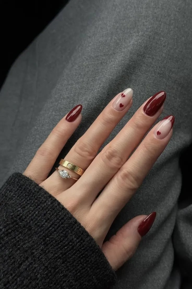 Deep Red Heart Accent Short Almond Nails Deep Red Heart Accent Short Almond Nails — Classy Red Almond Nails