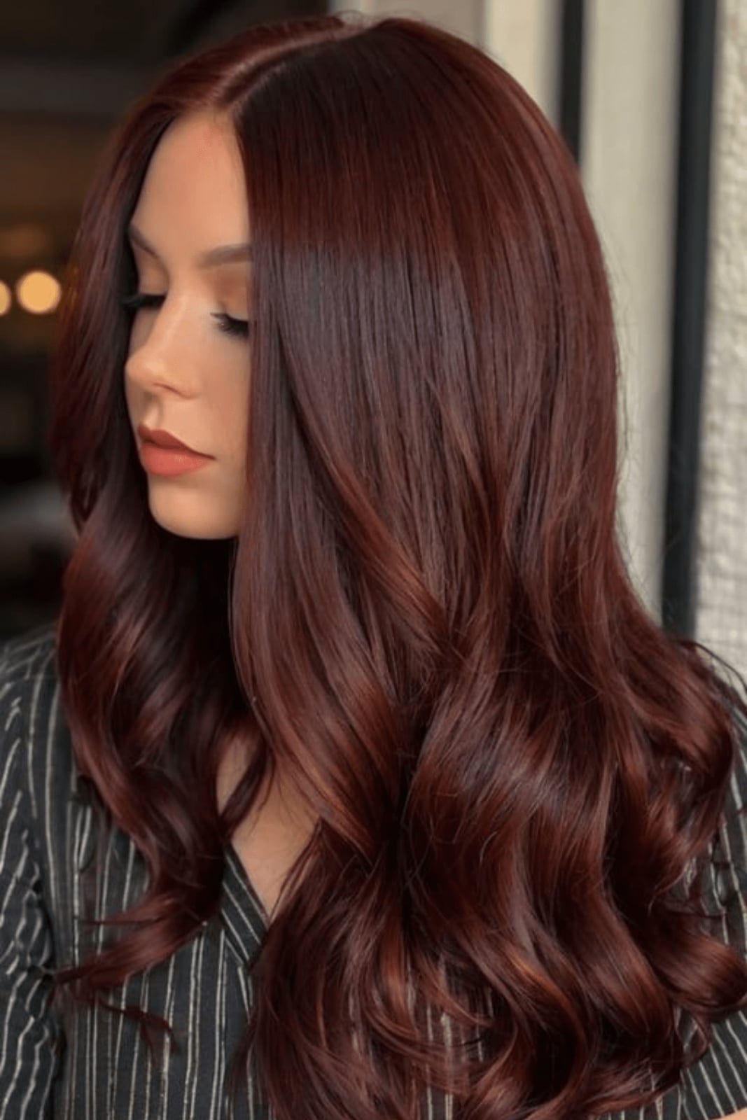 Dark Auburn Mid-Back Waves with Subtle Highlights Dark Auburn Mid-Back Waves with Subtle Highlights — Classy Red Hairstyles