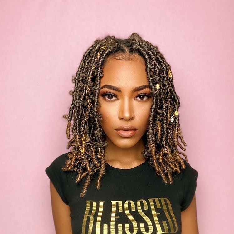 Collarbone Faux Locs With Blonde Highlights Collarbone Faux Locs With Blonde Highlights — Classy Short Locs