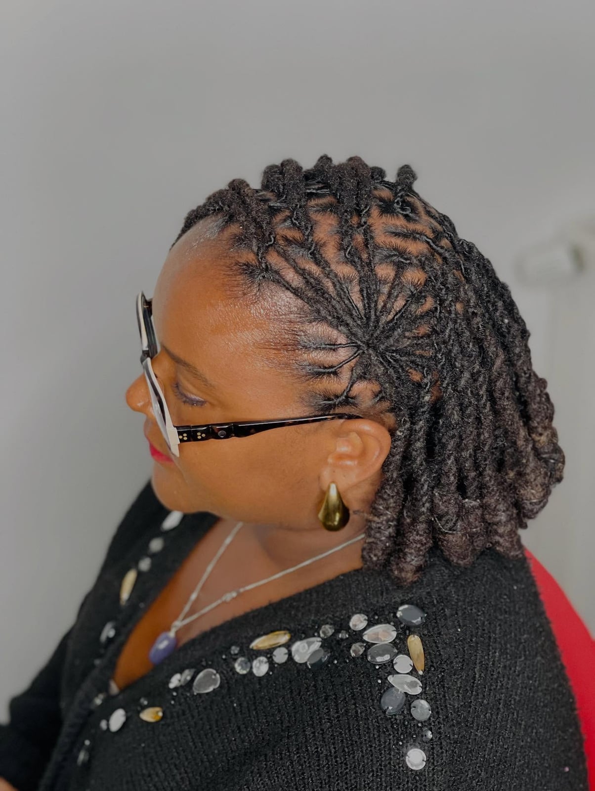 Collarbone Bob Locs Geometric Pattern Collarbone Bob Locs Geometric Pattern — Classy Short Locs