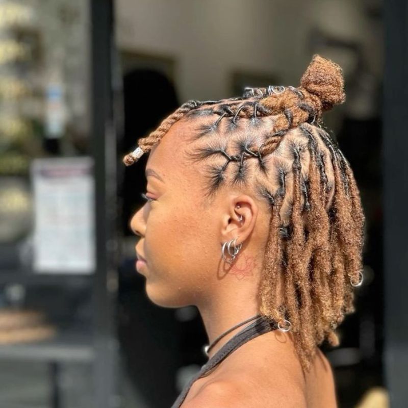 Collarbone Bob Locs Honey Blonde Braids Collarbone Bob Locs Honey Blonde Braids — Classy Short Locs