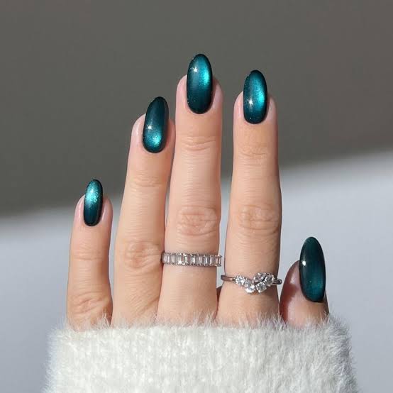 Deep Teal Cat-Eye Shimmer Short Oval Nails — Classy Short Oval Nails
