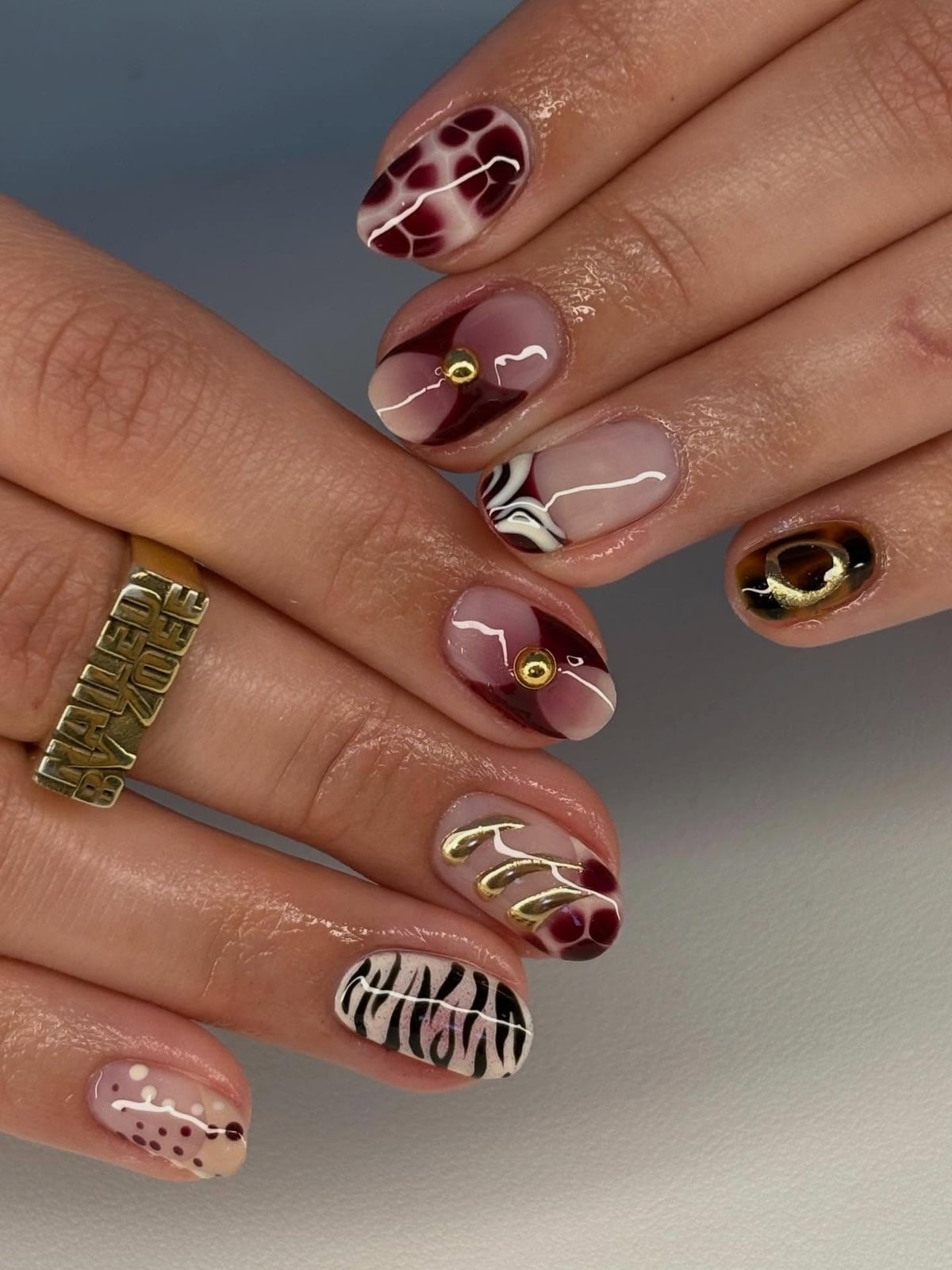 Sheer Nude Shimmer Glossy Short Oval Nails — Classy Short Oval Nails