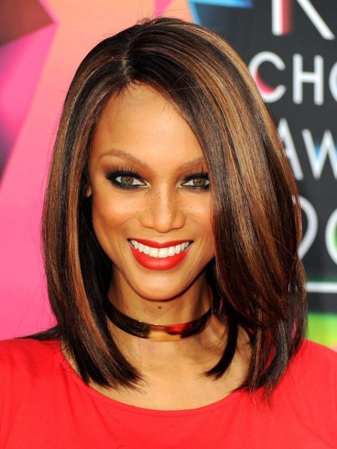 Dark Brown Collarbone Bob With Caramel Highlights — Classy Shoulder Length Bob