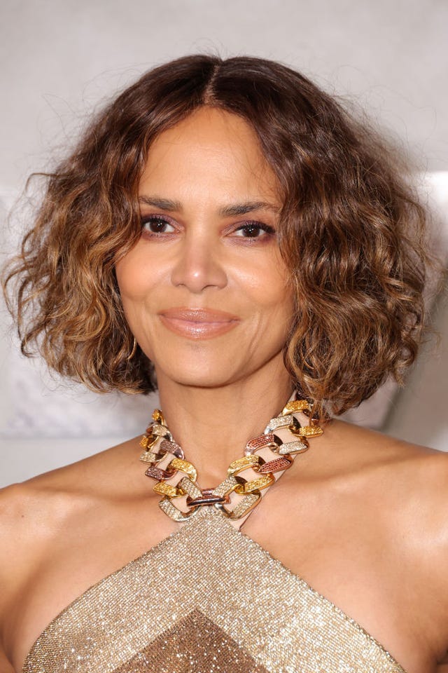 Chin Length Bob With Wispy Bangs Chin Length Bob With Wispy Bangs — Classy Shoulder Length Curly Hair