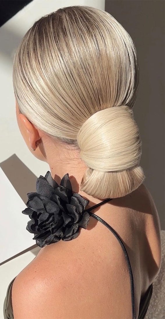 Sleek Sophistication: Mastering the Art of Elegant Updos I Take You itakeyou.co.uk