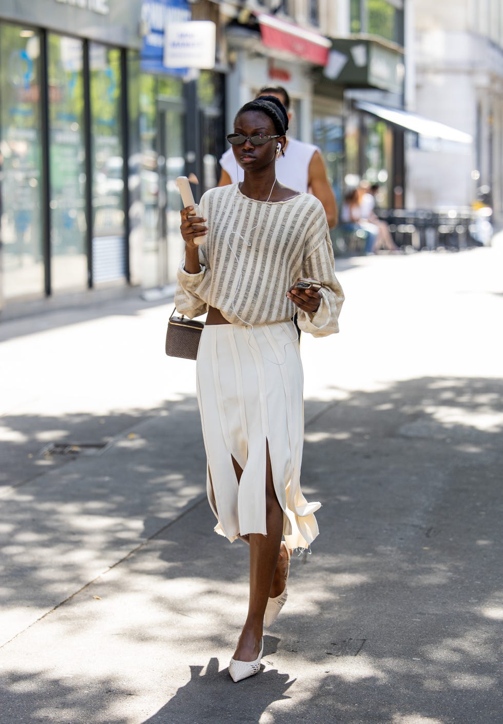 Striped knit top and split-hem skirt for a chic daytime look — Classy Streetwear Outfits