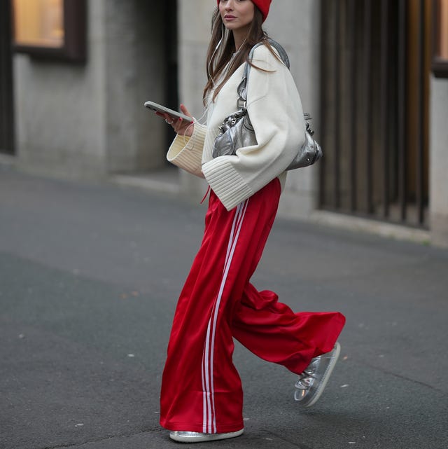 Bright Red Wide Leg Track Pants With Cream Sweater Bright Red Wide Leg Track Pants With Cream Sweater — Classy Sweatpants Outfits