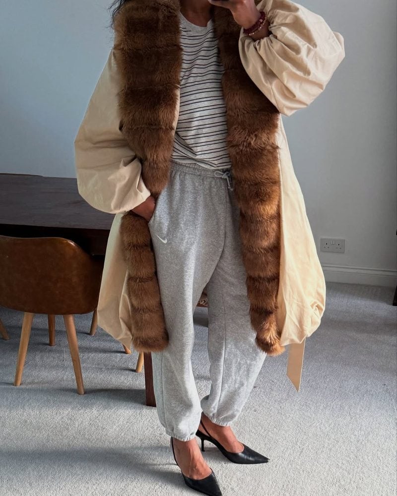 Gray Sweatpants With Fur Trimmed Beige Coat, Black Pointed-Toe Heels Gray Sweatpants With Fur Trimmed Beige Coat, Black Pointed-Toe Heels — Classy Sweatpants Outfits