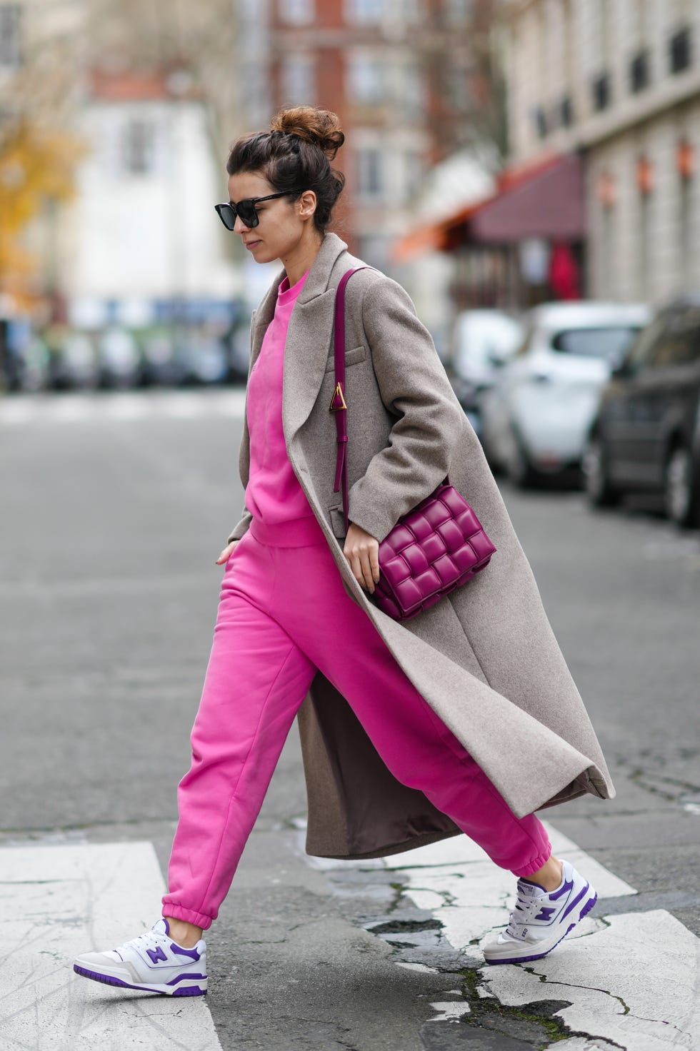 Bright Pink Sweatpants With A Gray Wool Blend Coat, Purple Quilted Bag Bright Pink Sweatpants With A Gray Wool Blend Coat, Purple Quilted Bag — Classy Sweatpants Outfits