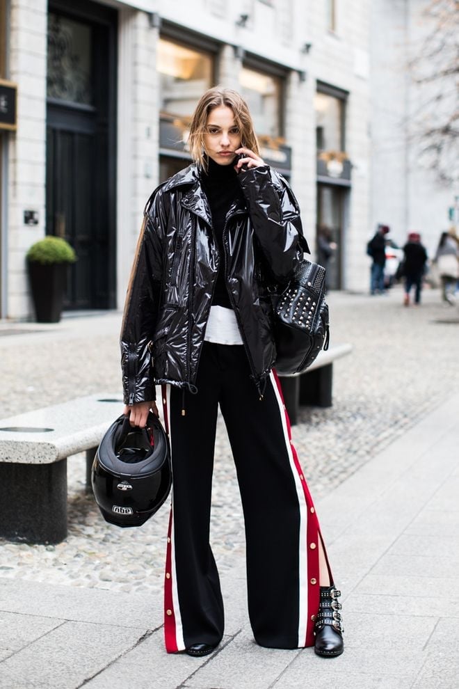 Black Wide Leg Sweatpants With Shiny Puffer Jacket Black Wide Leg Sweatpants With Shiny Puffer Jacket — Classy Sweatpants Outfits