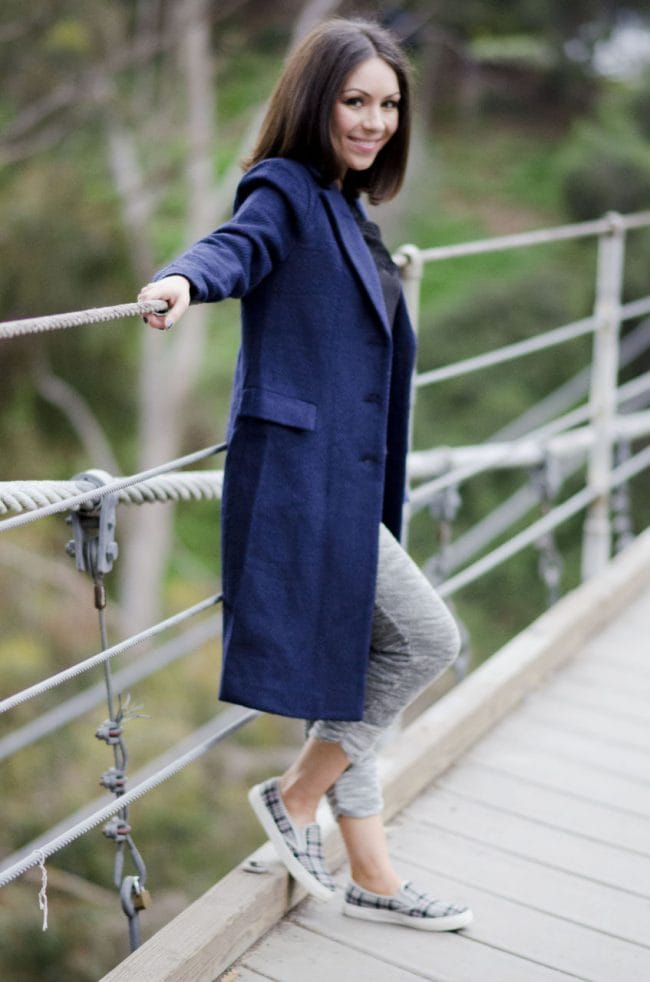 Gray Sweatpants With Navy Blue Coat Gray Sweatpants With Navy Blue Coat — Classy Sweatpants Outfits