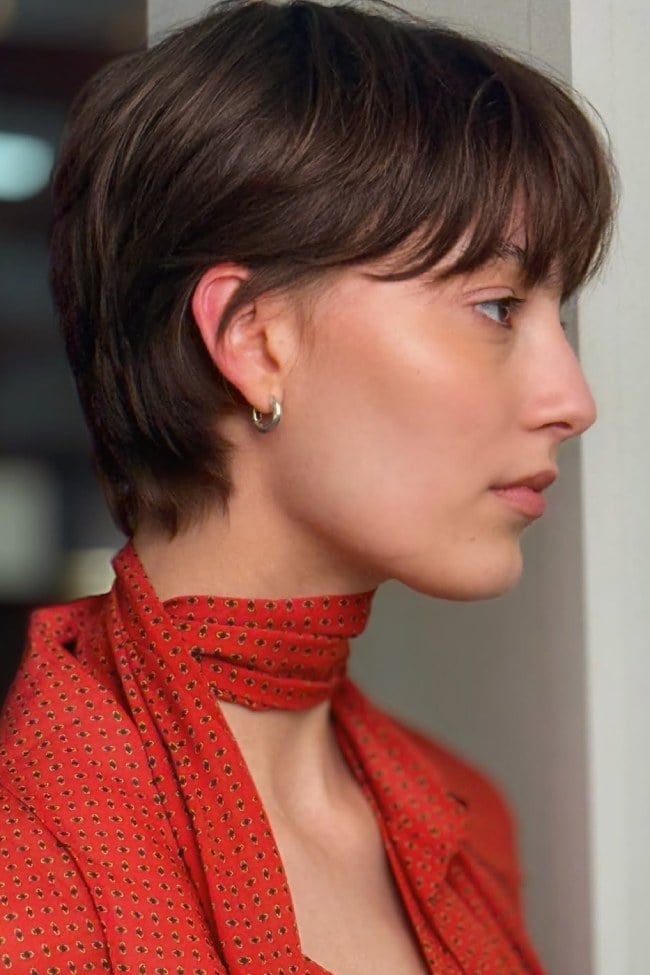 Pixie Bob With Curtain Bangs, Chin — Classy Very Short Hair