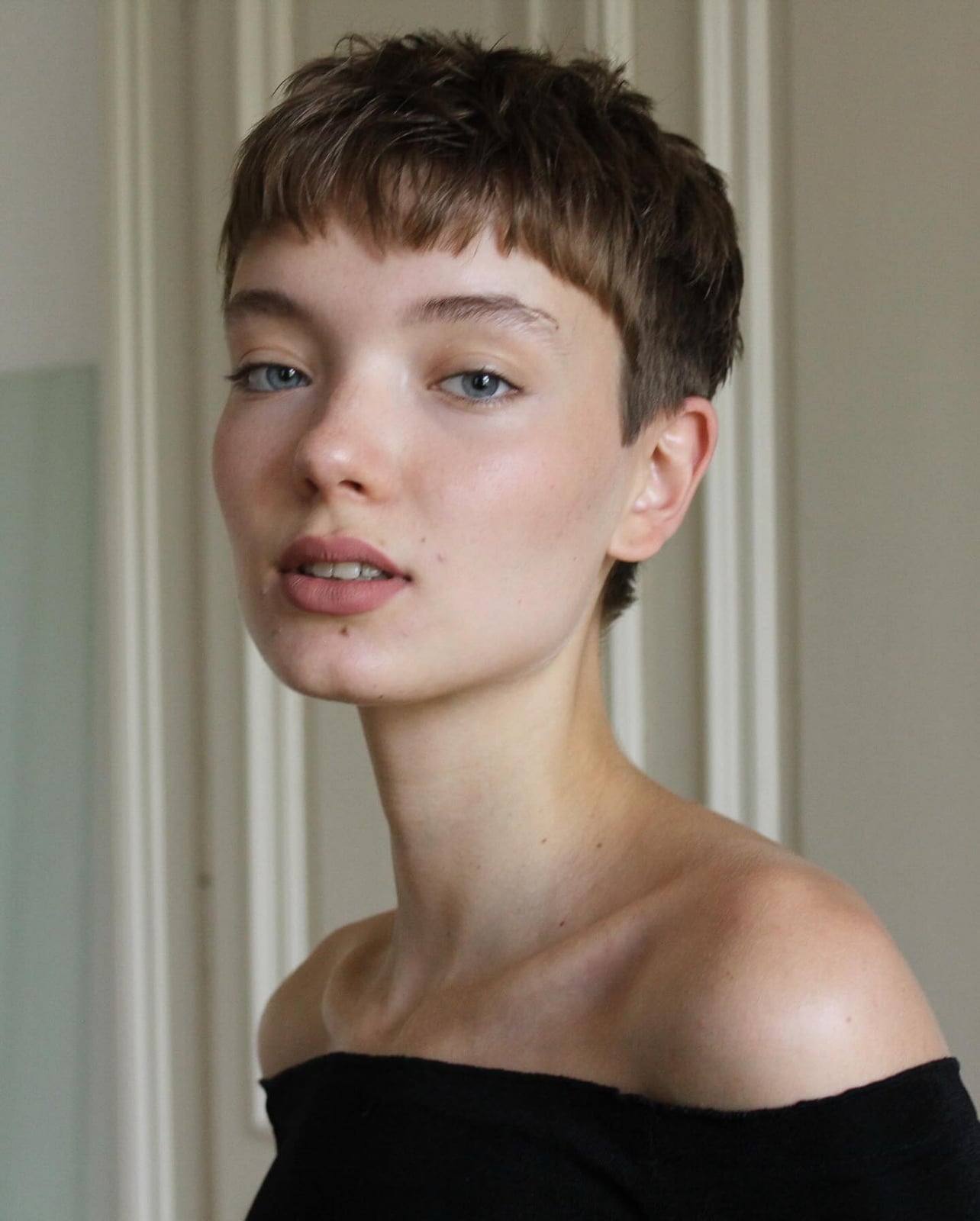 Brown Pixie Cut With Textured Fringe — Classy Very Short Hair