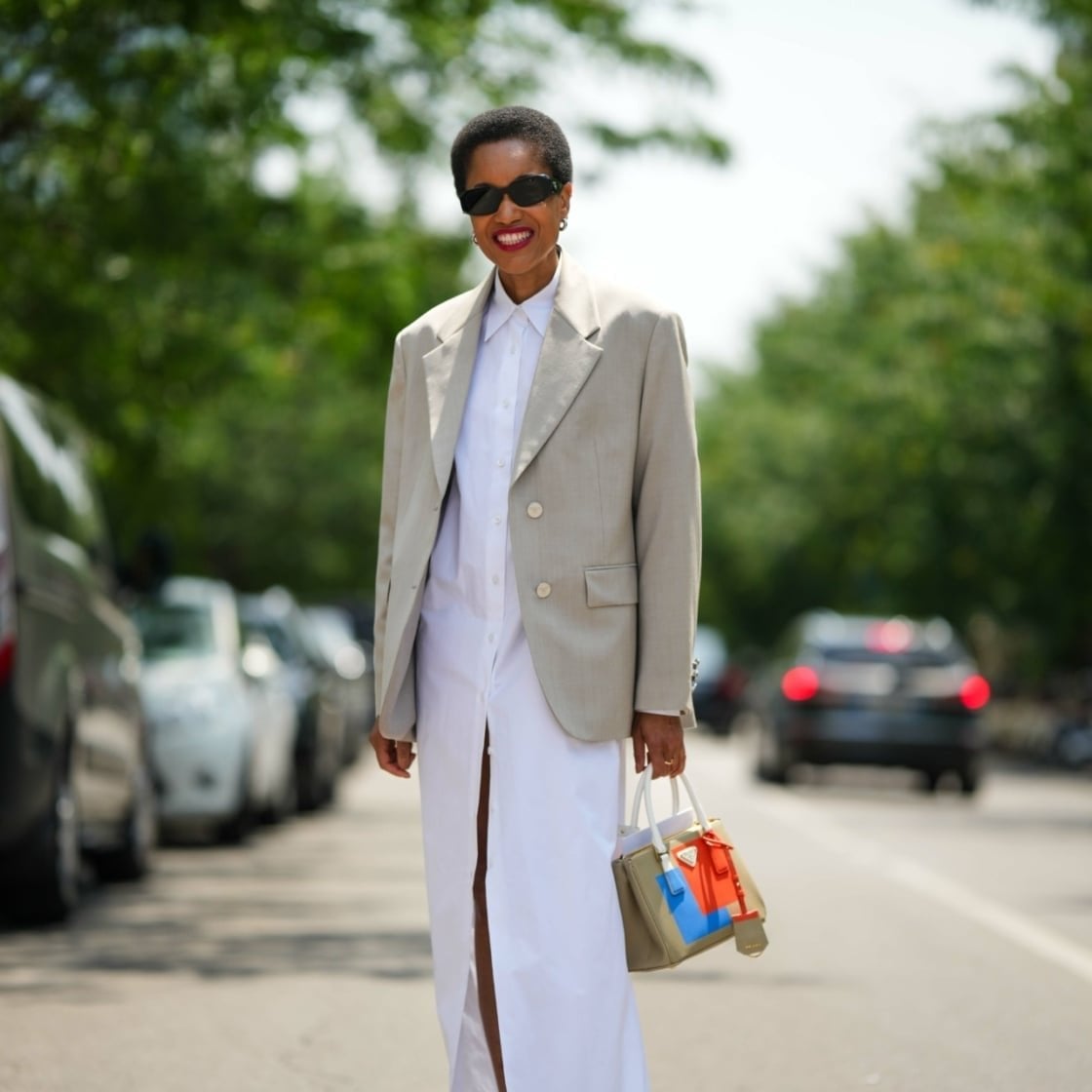 Oversized beige blazer over a white shirt dress — Classy Work Outfits Women Office