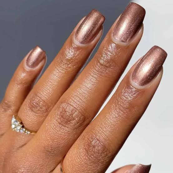 Glossy Beige Brown Oval Nails Glossy Beige Brown Oval Nails — Cute Brown Nails