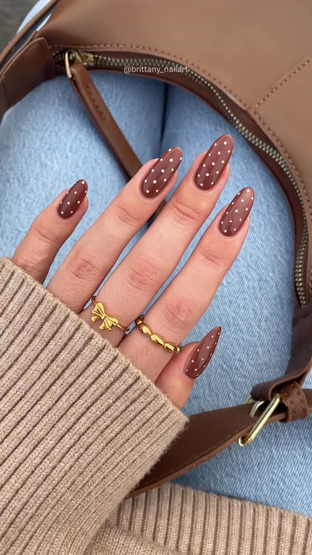 Medium Almond Brown Polka Dot Nails Medium Almond Brown Polka Dot Nails — Cute Brown Nails