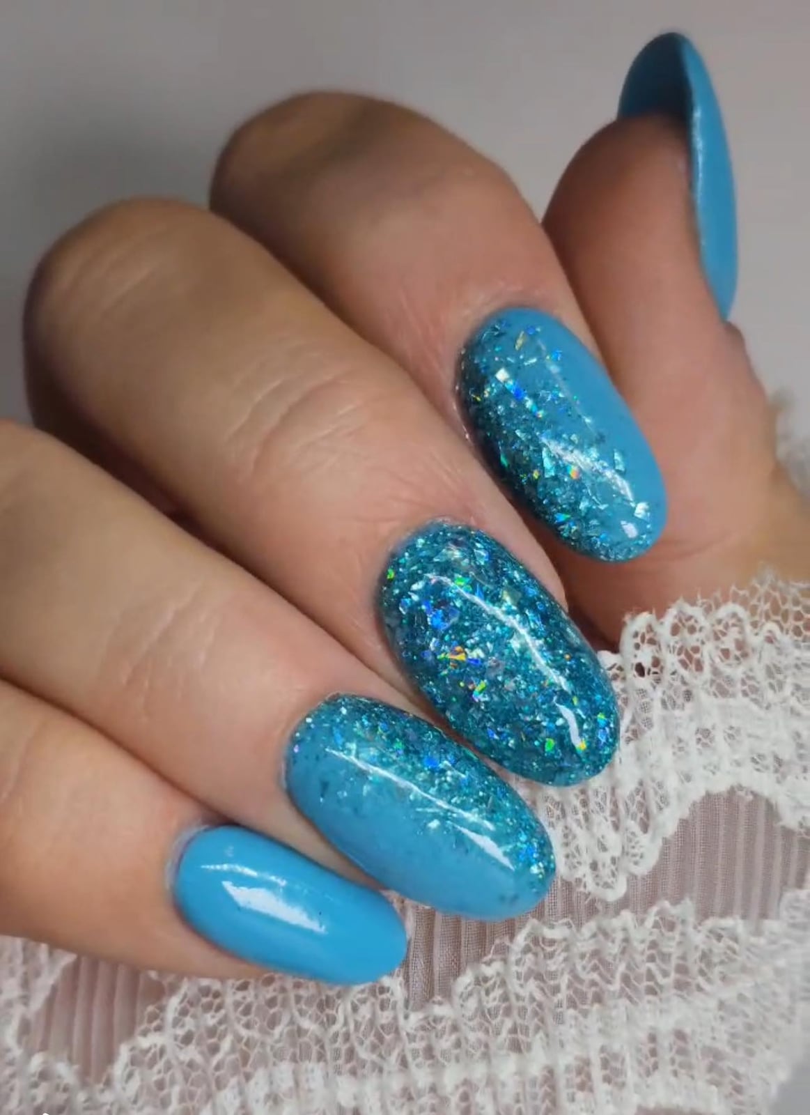 Chunky Glitter Bright Teal Medium Oval Nails — Cute Dip Nails