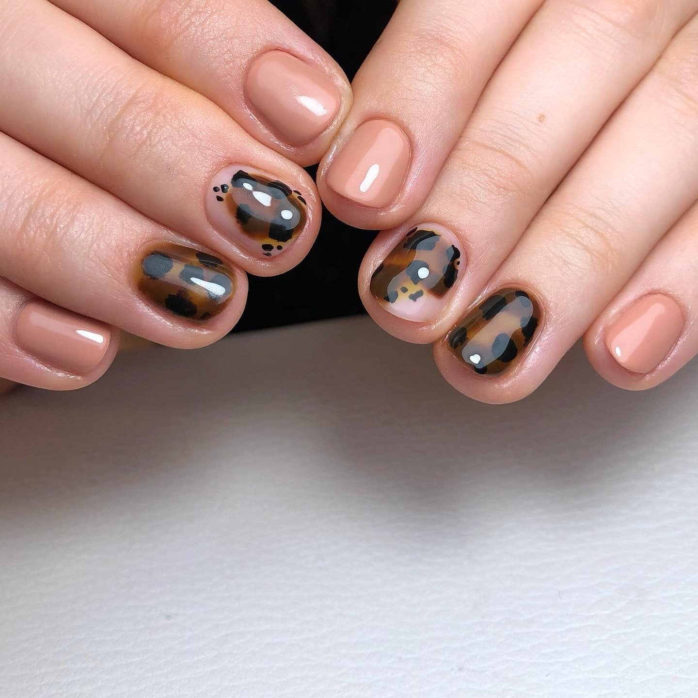 Nude With Leopard Print Short Round Nails — Cute Tan Nails