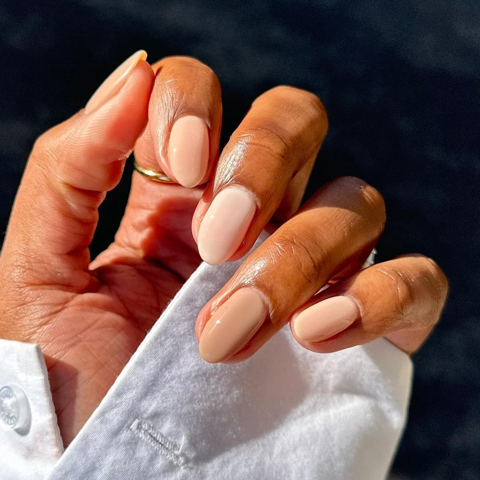Light Tan Short Oval Glossy Nails, Allowing The Nails To Stand Out — Cute Tan Nails